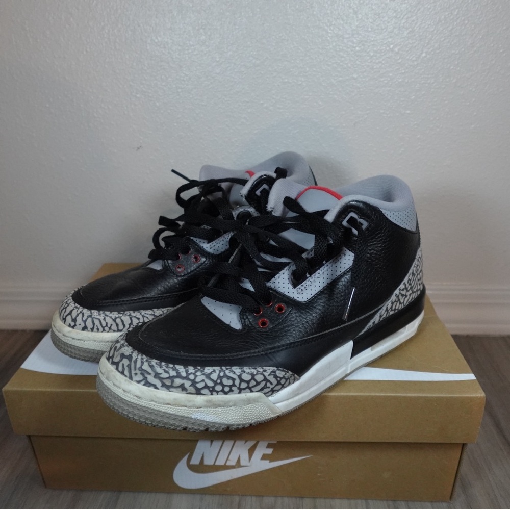 Nike Kids Black and Gray Sneakers